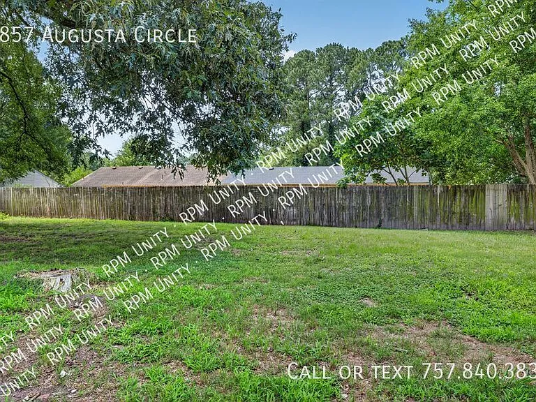 2857 Augusta Cir — Photo 24