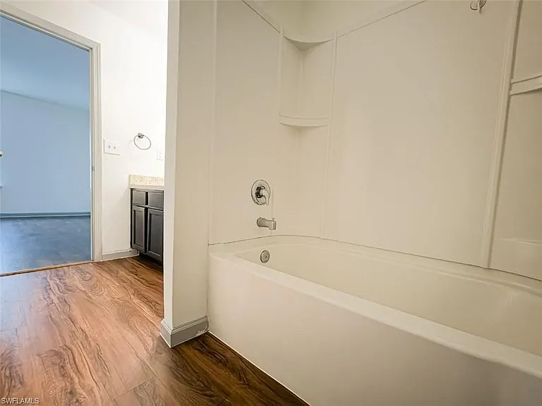 608 Islamorada Dr N — Photo 10
