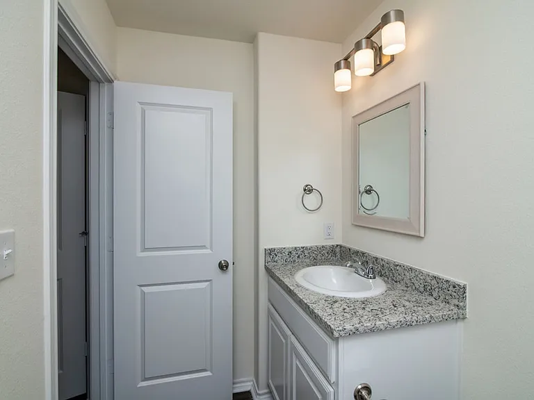 201 S May St #2 — Photo 16