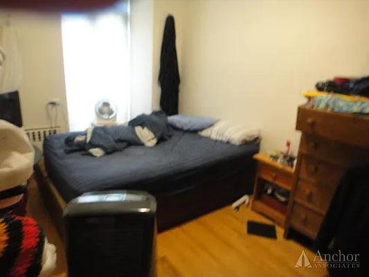 Rented by Anchor Associates | media 41