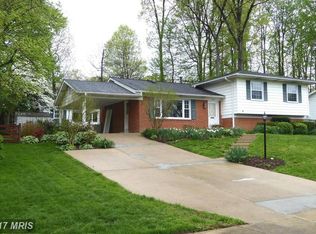 6410 Charnwood St, Springfield, VA 22152