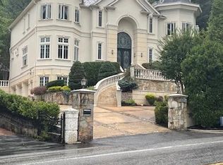 5821 Goldsboro Rd, Bethesda, MD 20817