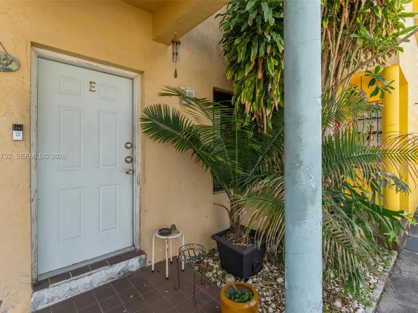 1613 NW 16th St APT E, Miami, FL 33125
