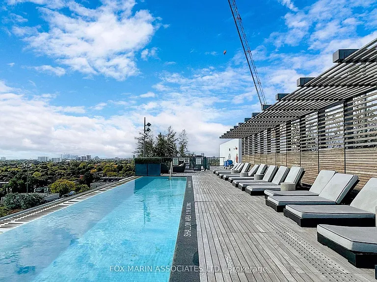 280 Howland Ave #Penthouse 30 — Photo 4