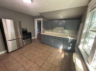 38 Cliff St #3, Fitchburg, MA 01420