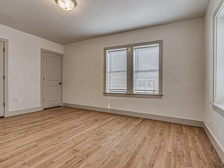 2110 N Kelley Ave — Photo 19