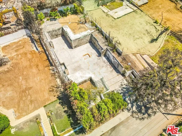 14635 Whitfield Ave, Pacific Palisades, CA 90272