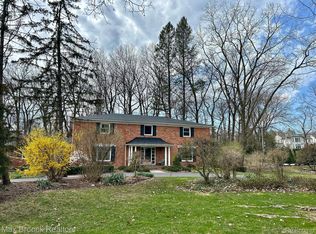 478 Dunston Rd, Bloomfield Hills, MI 48304