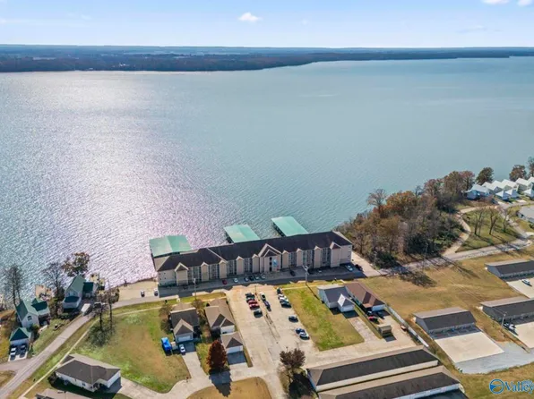 5590 Bay Village Dr APT 210, Athens, AL 35611