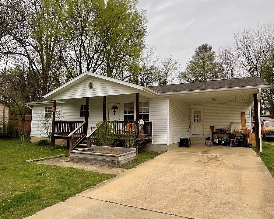1st image of 909 Henderson Ave