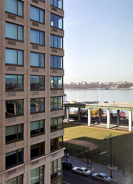 1st image of 120 Riverside Blvd APT 8V