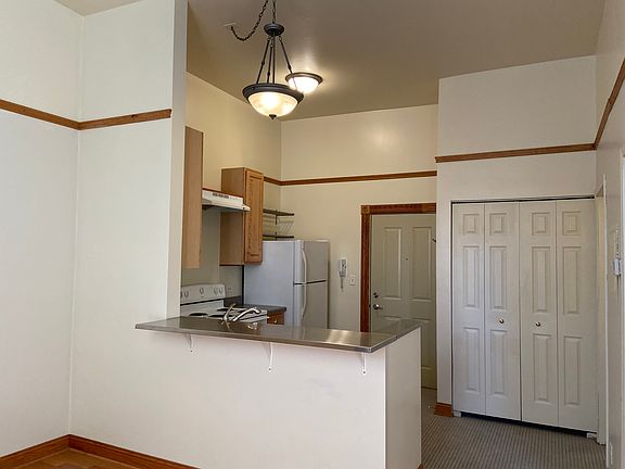 5th image of 104 N Benton St #209