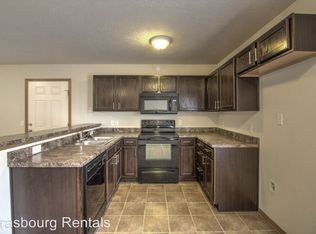 1176 S Canton Ave, Springfield, MO 65802