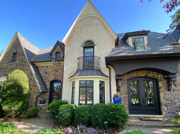 6280 Blackstone Ave, La Grange Highlands, IL 60525