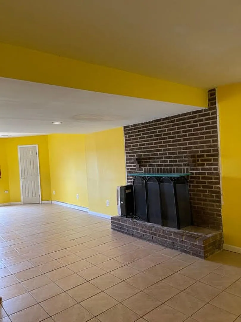 16629 Geddy Ct — Photo 2