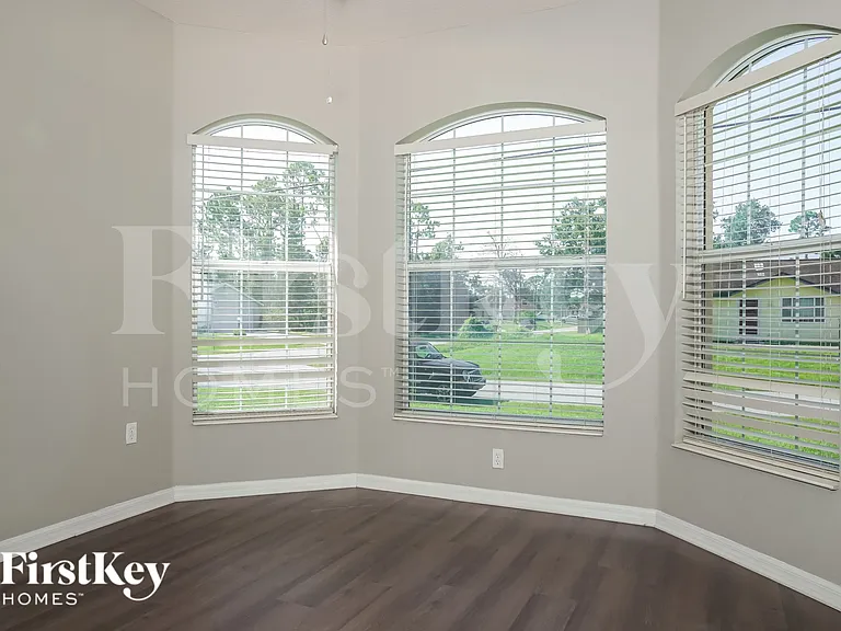 5108 Sylvania Ave — Photo 13