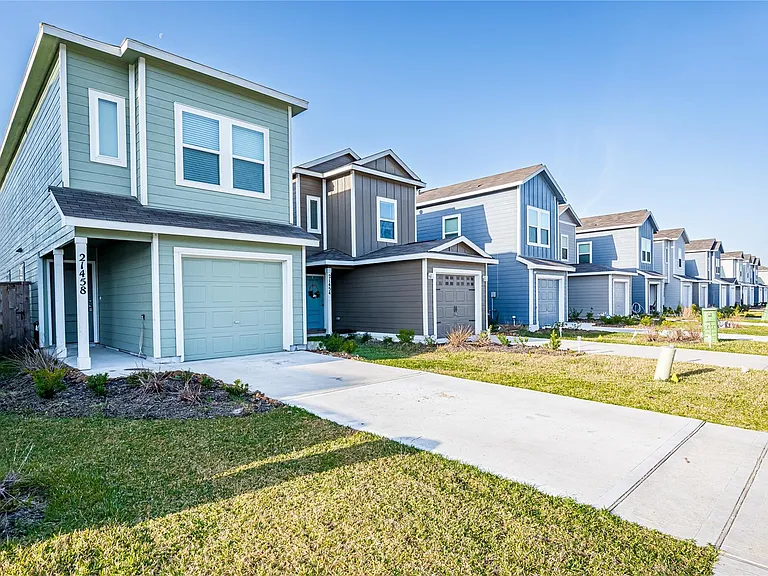 21458 Carosella Dr — Photo 4