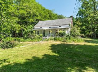 229 Chestnut Hill Rd, Woodstock, NY 12498