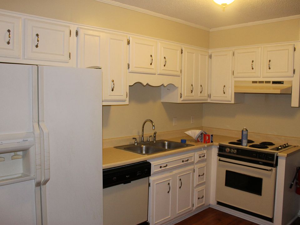 1st image of 140 Lanier Dr #92