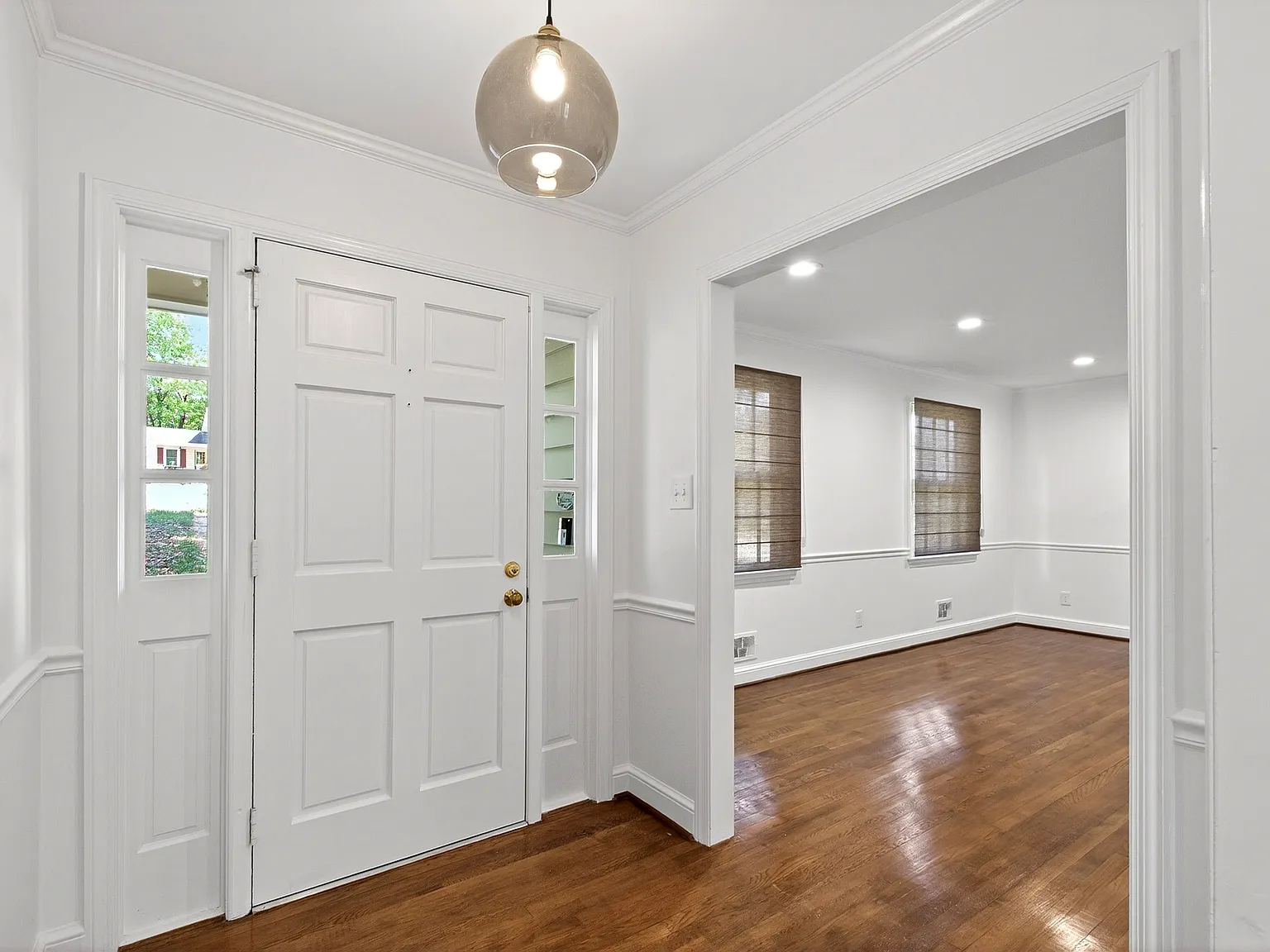 3 bed, 1833 sqft, $3,300 — Photo 2