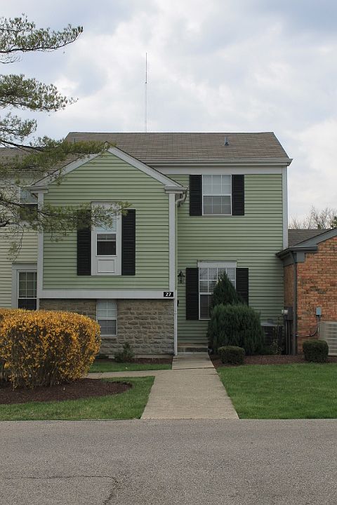 1st image of 27 Wildwood Dr