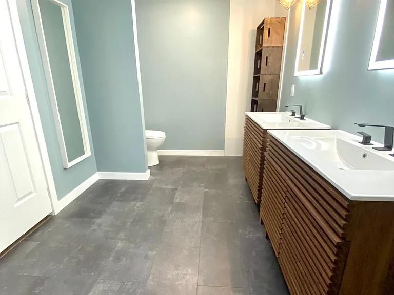 690 S Park Ave — Photo 24