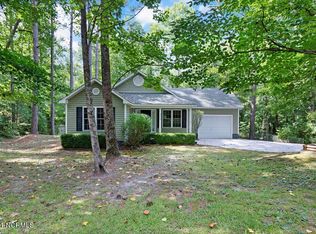 402 Red Leaf Ct, Jacksonville, NC 28540