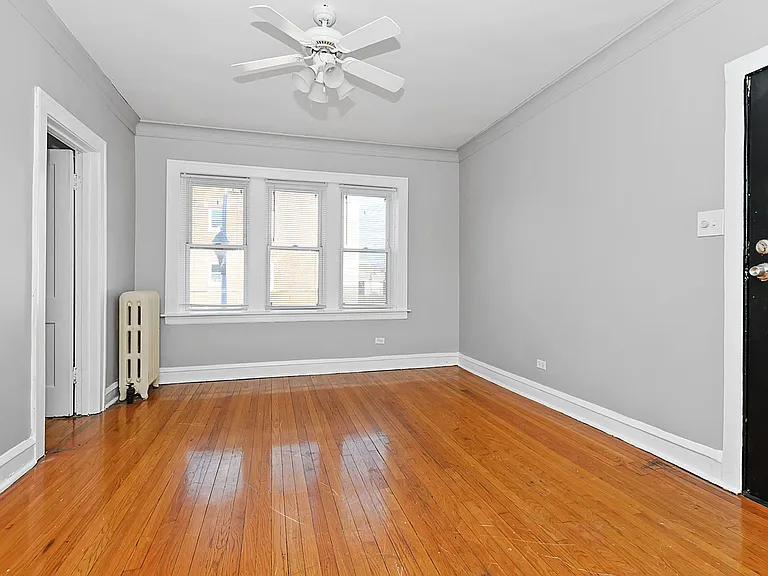 6201 S Troy St — Photo 7