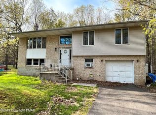 124 Sycamore Cir, Albrightsville, PA 18210