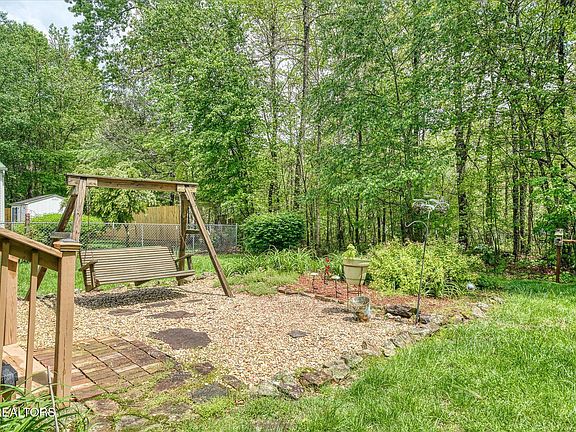 5th image of 6028 Loch Loosa Dr