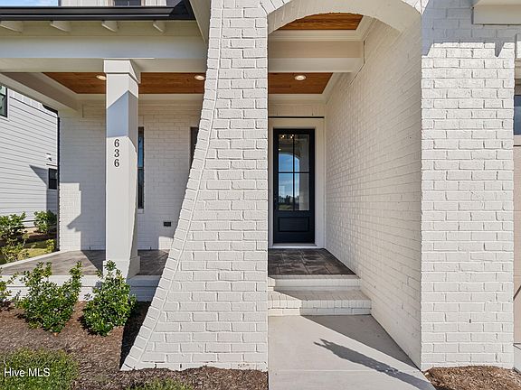 5th image of 636 Waterstone Drive