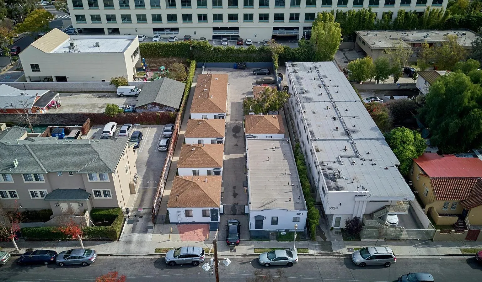 1 bed, 1.0 bath, $1,850 — Photo 2