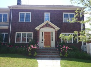 194 Summit Ave, Brookline, MA 02446