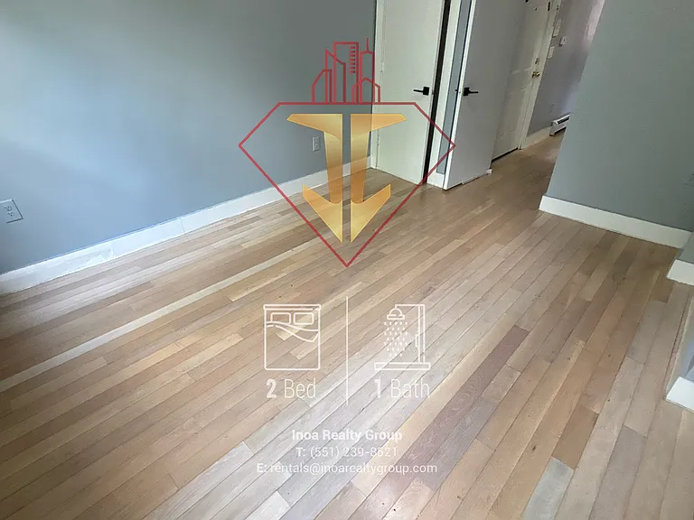 335 Whiton St #2L — Photo 3