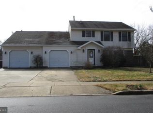 202 Franklin Ct, Mullica Hill, NJ 08062