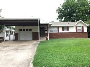 609 Holoway Dr, Midwest City, OK 73110