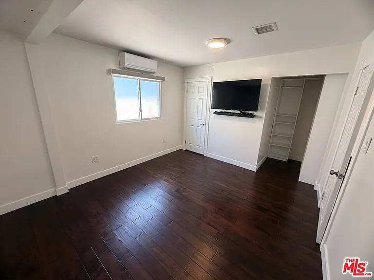 10103 Washington St — Photo 5