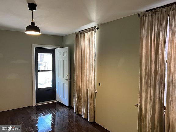 5th image of 4405 Sansom St