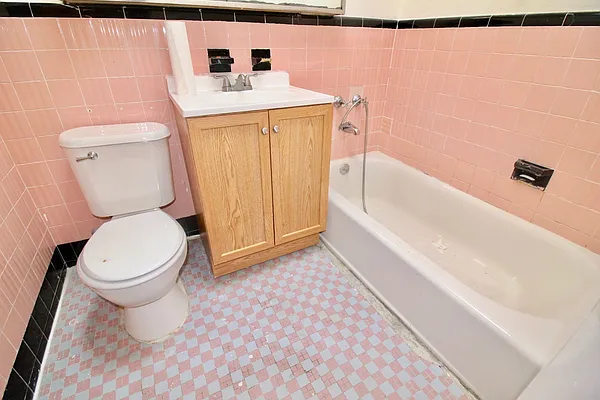 Rented by Realty Nerd | media 9
