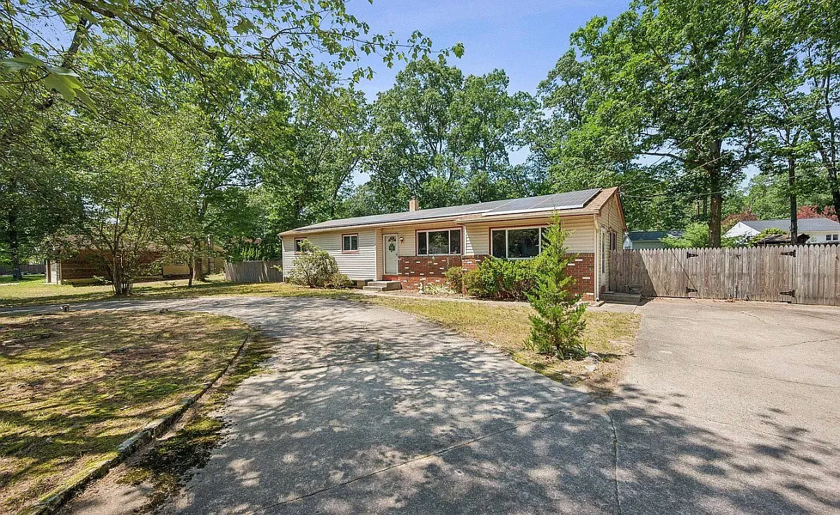 3 bed, 1486 sqft, $3,075 — Photo 2