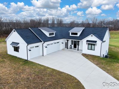 9025 Cedar Lake Dr, Jenison, MI, 49428
