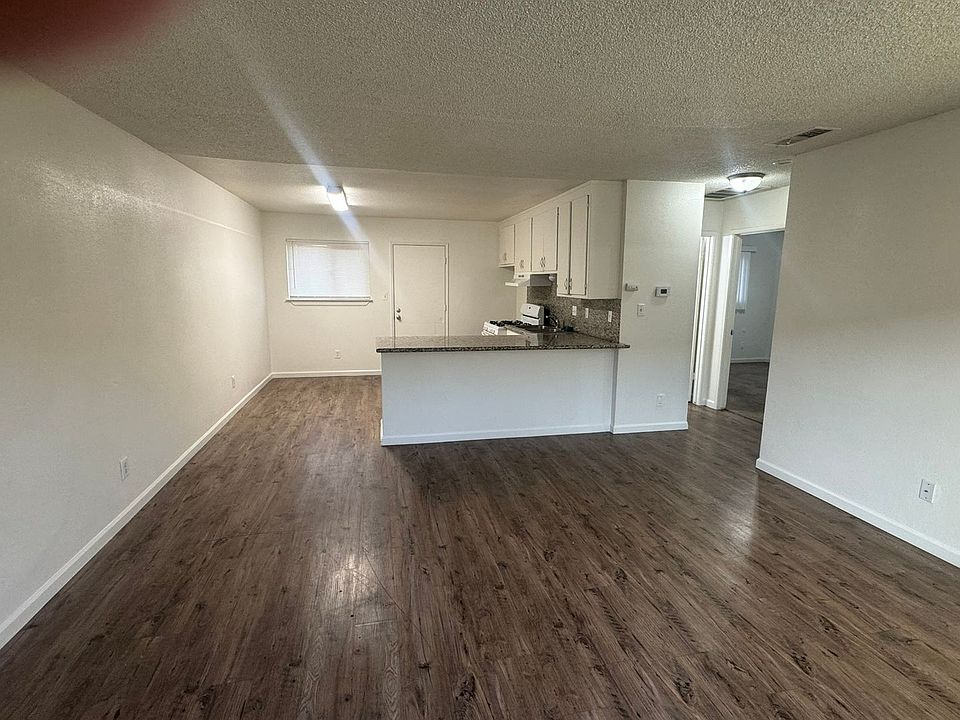 1st image of 300-366 Clifford Ave #4