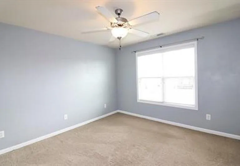198 Collinwood Dr — Photo 16