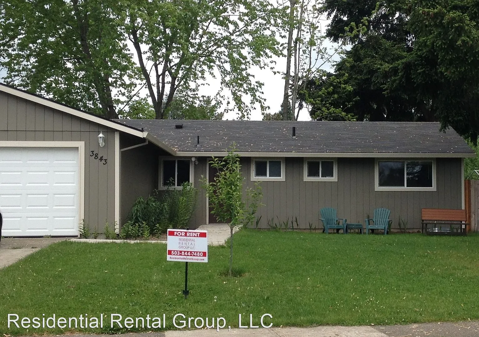 3843 SE Walnut St photo 1