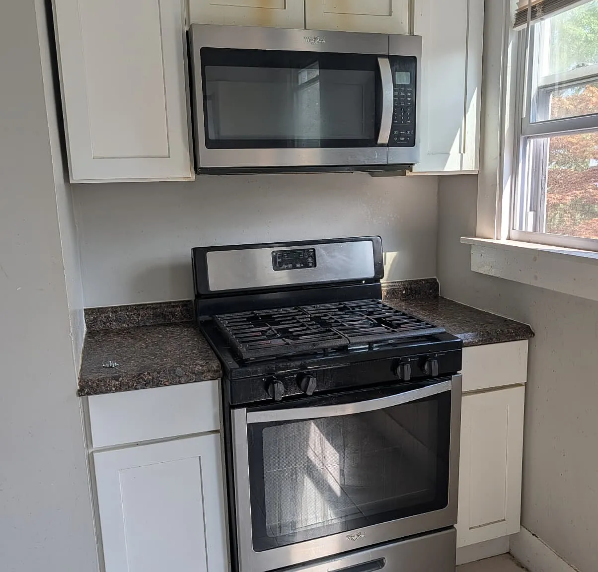 3 bed, $2,000 — Photo 3