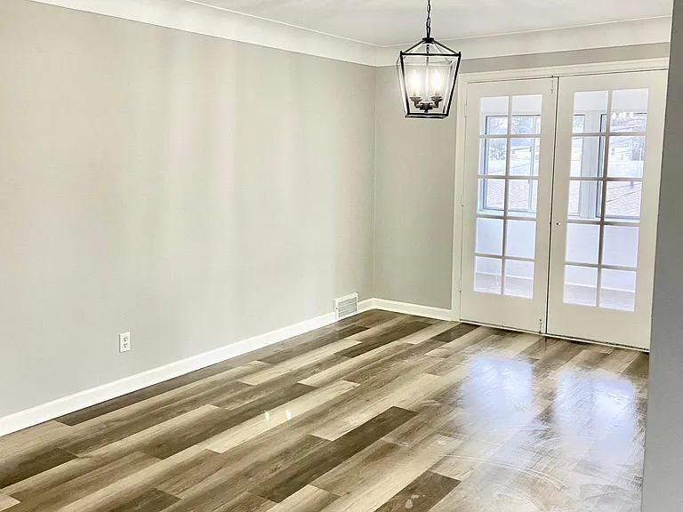 3303 Rocky River Dr — Photo 10