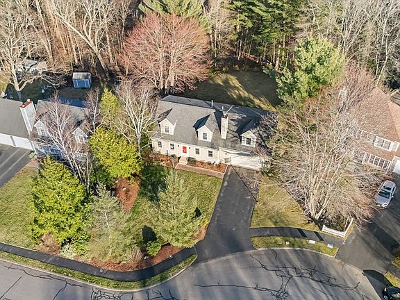 4th image of 19 Pheasant Hill Dr