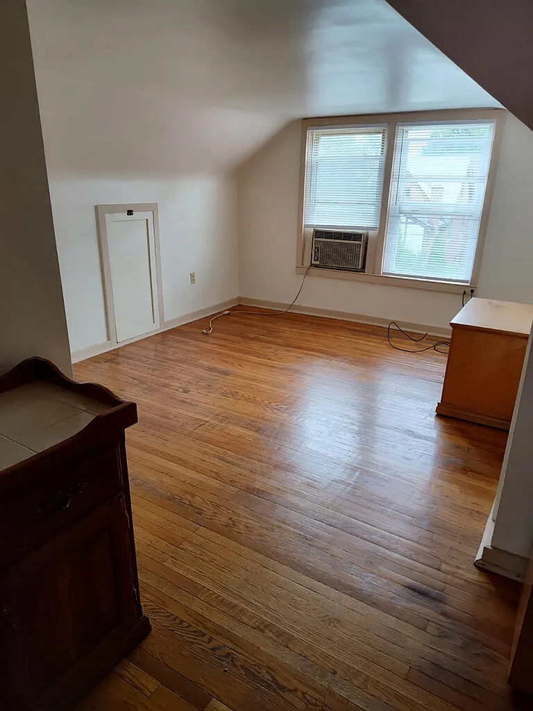 1 bed, 700 sqft, $900 — Photo 2