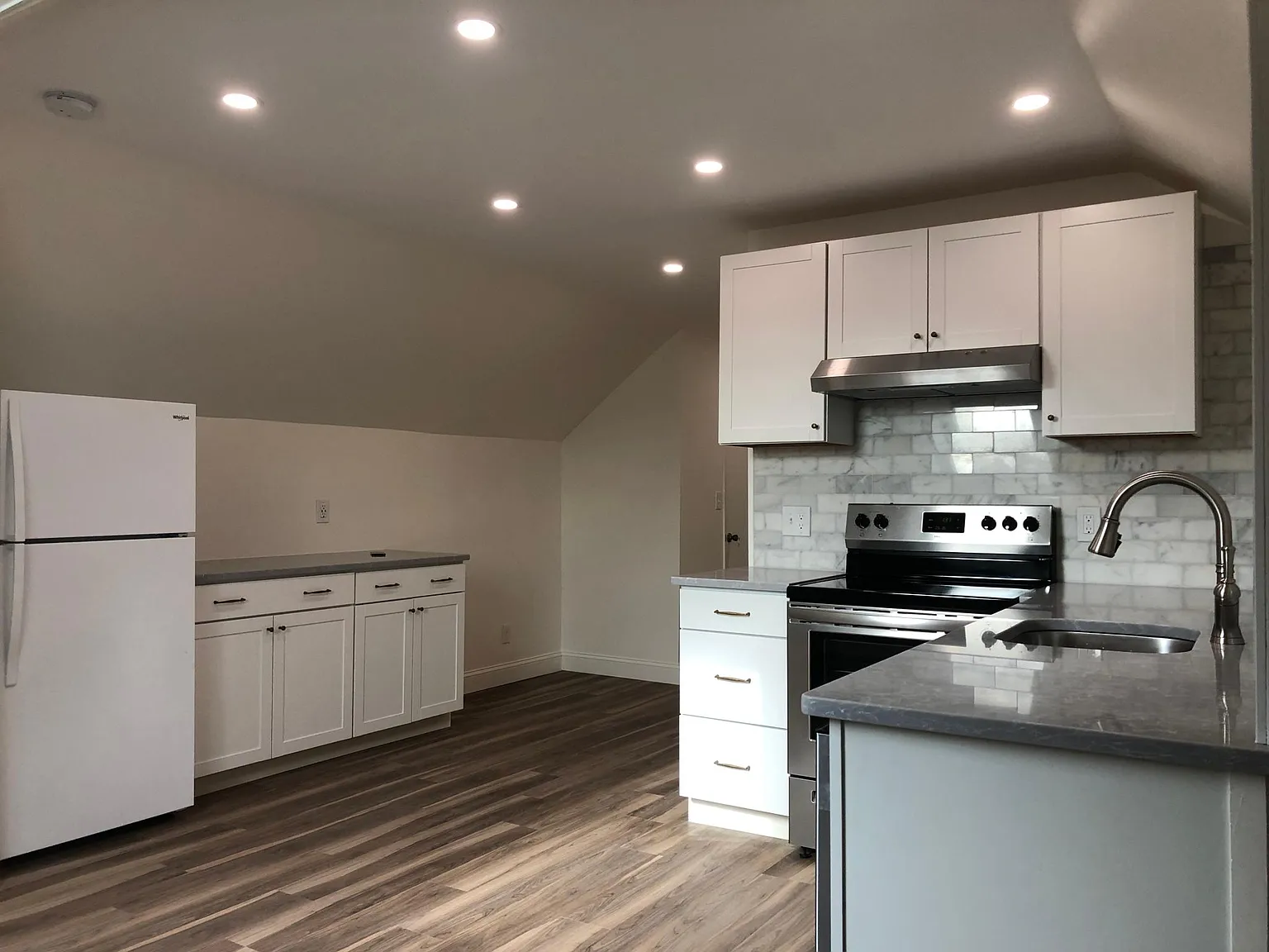 1 bed, 1000 sqft, $2,000 — Photo 4