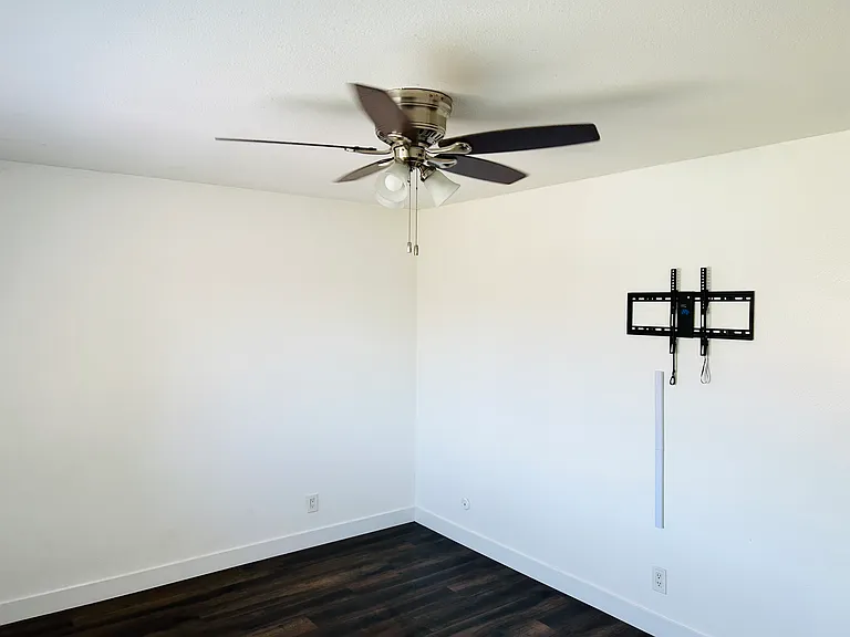 1721 Normandy Pl #C — Photo 12